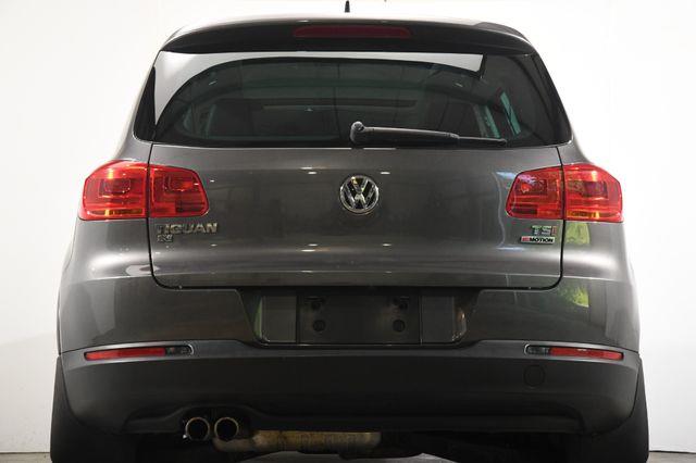 The 2016 Volkswagen Tiguan SEL