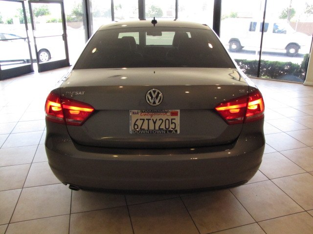 2013 Volkswagen Passat 4dr Sdn 2.5L Auto SE w/Sunroof PZEV, available for sale in Placentia, California | Auto Network Group Inc. Placentia, California 2013 Volkswagen Passat 4dr Sdn 2.5L Auto SE w/Sunroof PZEV, available for sale in Placentia, California | Auto Network Group Inc. Placentia, California
