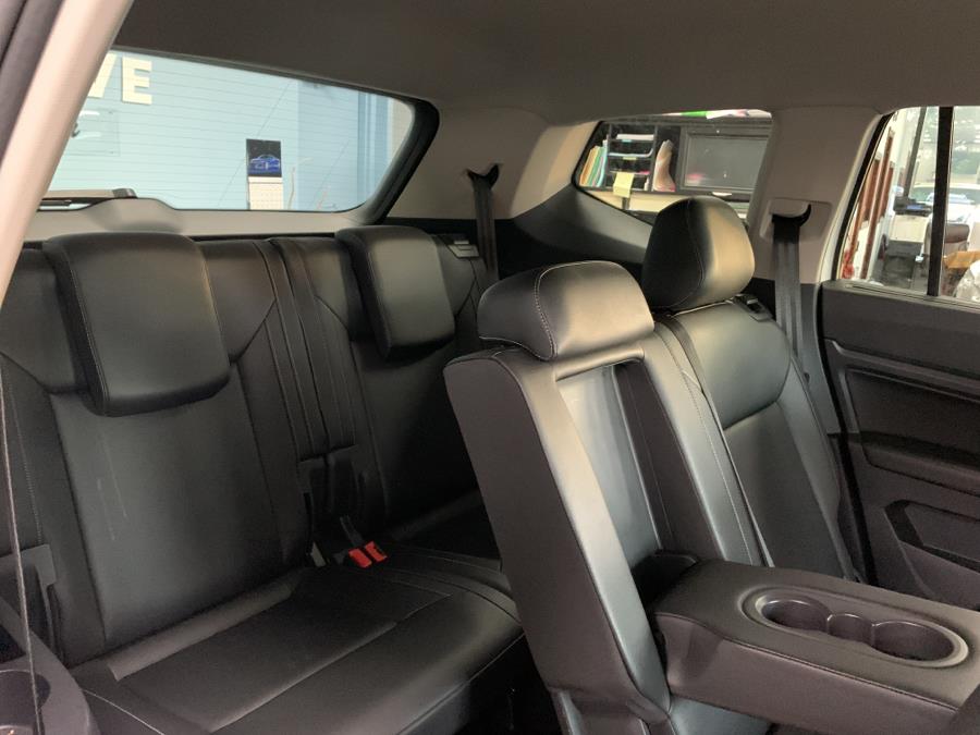 2019 Volkswagen Atlas 3.6L V6 SE w/Technology 4MOTION, available for sale in Inwood, New York | 5 Towns Drive. Inwood, New York 2019 Volkswagen Atlas 3.6L V6 SE w/Technology 4MOTION, available for sale in Inwood, New York | 5 Towns Drive. Inwood, New York