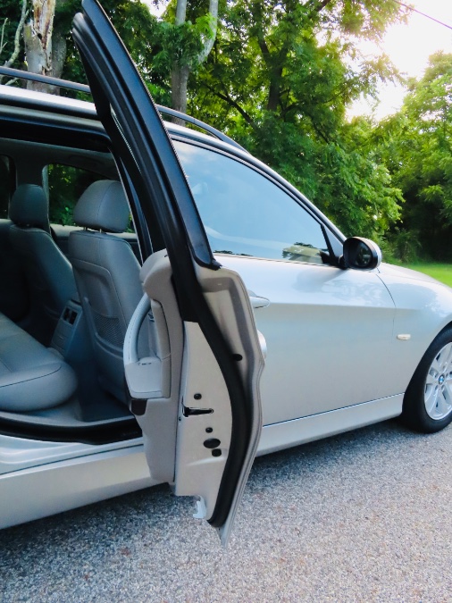 2006 BMW 3 Series 325xi 4dr Sports Wgn AWD, available for sale in North Salem, New York | Meccanic Shop North Inc. North Salem, New York 2006 BMW 3 Series 325xi 4dr Sports Wgn AWD, available for sale in North Salem, New York | Meccanic Shop North Inc. North Salem, New York