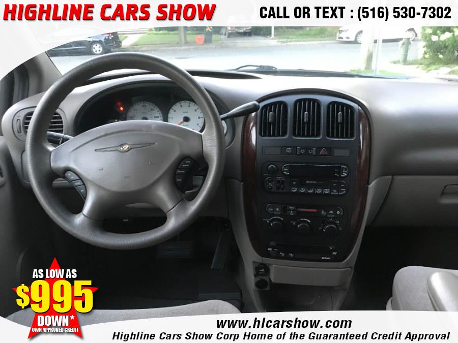 Used Chrysler Town & Country 4dr FWD 2003 | Highline Cars Show Corp. West Hempstead, New York Used Chrysler Town & Country 4dr FWD 2003 | Highline Cars Show Corp. West Hempstead, New York