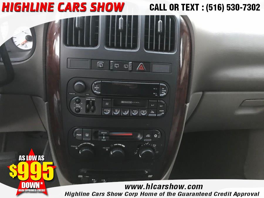 Used Chrysler Town & Country 4dr FWD 2003 | Highline Cars Show Corp. West Hempstead, New York Used Chrysler Town & Country 4dr FWD 2003 | Highline Cars Show Corp. West Hempstead, New York