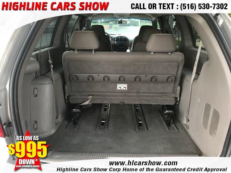 Used Chrysler Town & Country 4dr FWD 2003 | Highline Cars Show Corp. West Hempstead, New York Used Chrysler Town & Country 4dr FWD 2003 | Highline Cars Show Corp. West Hempstead, New York