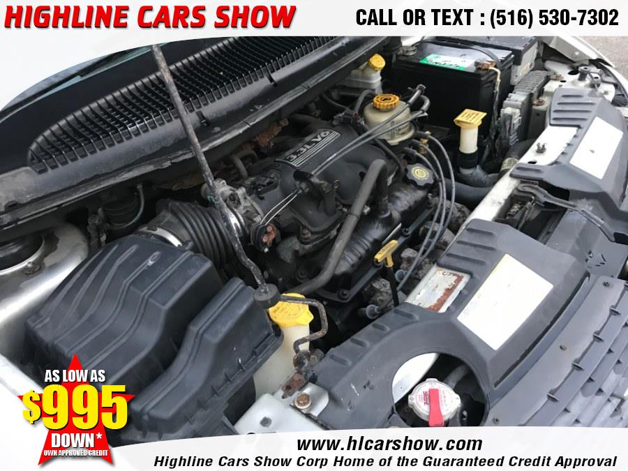 Used Chrysler Town & Country 4dr FWD 2003 | Highline Cars Show Corp. West Hempstead, New York Used Chrysler Town & Country 4dr FWD 2003 | Highline Cars Show Corp. West Hempstead, New York