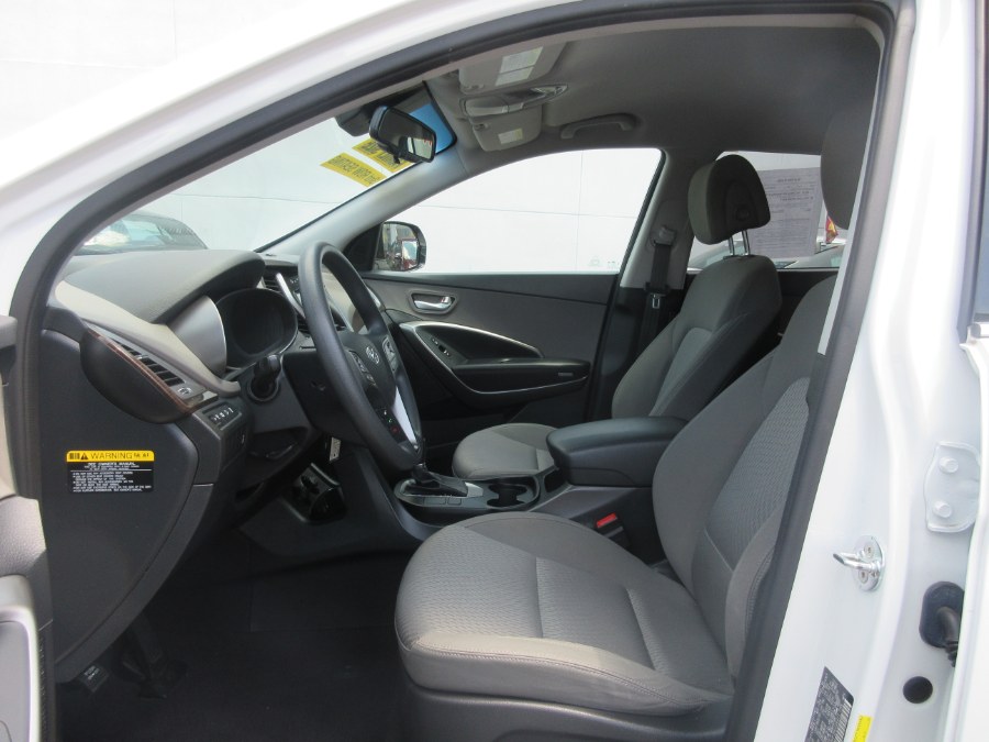 2017 Hyundai Santa Fe SE 3.3L Auto AWD, available for sale in Linden, New Jersey | Route 27 Auto Mall. Linden, New Jersey 2017 Hyundai Santa Fe SE 3.3L Auto AWD, available for sale in Linden, New Jersey | Route 27 Auto Mall. Linden, New Jersey
