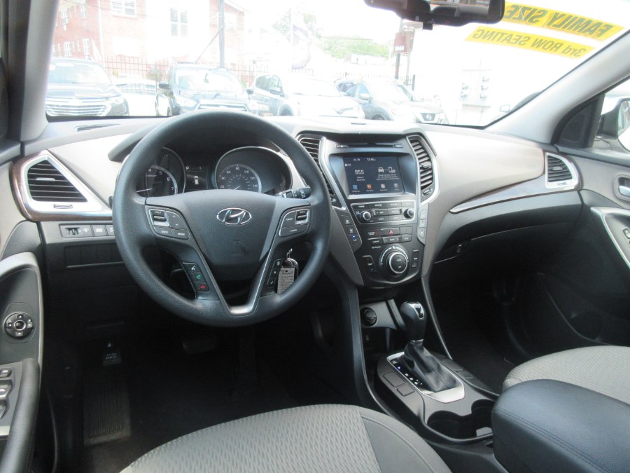 2017 Hyundai Santa Fe SE 3.3L Auto AWD, available for sale in Linden, New Jersey | Route 27 Auto Mall. Linden, New Jersey 2017 Hyundai Santa Fe SE 3.3L Auto AWD, available for sale in Linden, New Jersey | Route 27 Auto Mall. Linden, New Jersey