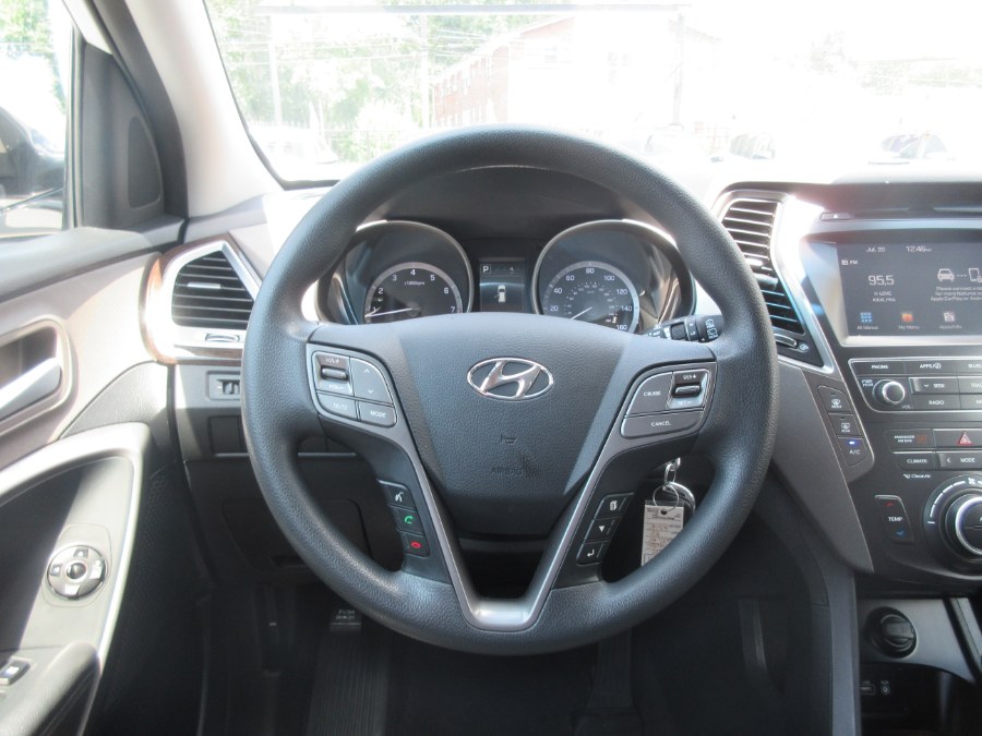 2017 Hyundai Santa Fe SE 3.3L Auto AWD, available for sale in Linden, New Jersey | Route 27 Auto Mall. Linden, New Jersey 2017 Hyundai Santa Fe SE 3.3L Auto AWD, available for sale in Linden, New Jersey | Route 27 Auto Mall. Linden, New Jersey