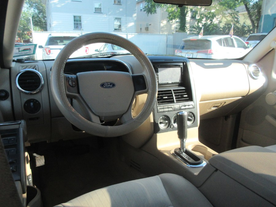 2007 Ford Explorer 4WD 4dr V6 XLT, available for sale in Linden, New Jersey | Route 27 Auto Mall. Linden, New Jersey 2007 Ford Explorer 4WD 4dr V6 XLT, available for sale in Linden, New Jersey | Route 27 Auto Mall. Linden, New Jersey