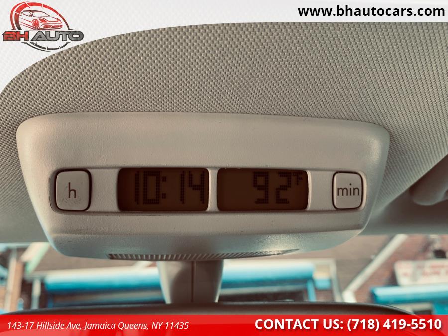 2009 Volkswagen New Beetle Coupe 2dr Man S, available for sale in Jamaica Queens, New York | BH Auto. Jamaica Queens, New York 2009 Volkswagen New Beetle Coupe 2dr Man S, available for sale in Jamaica Queens, New York | BH Auto. Jamaica Queens, New York