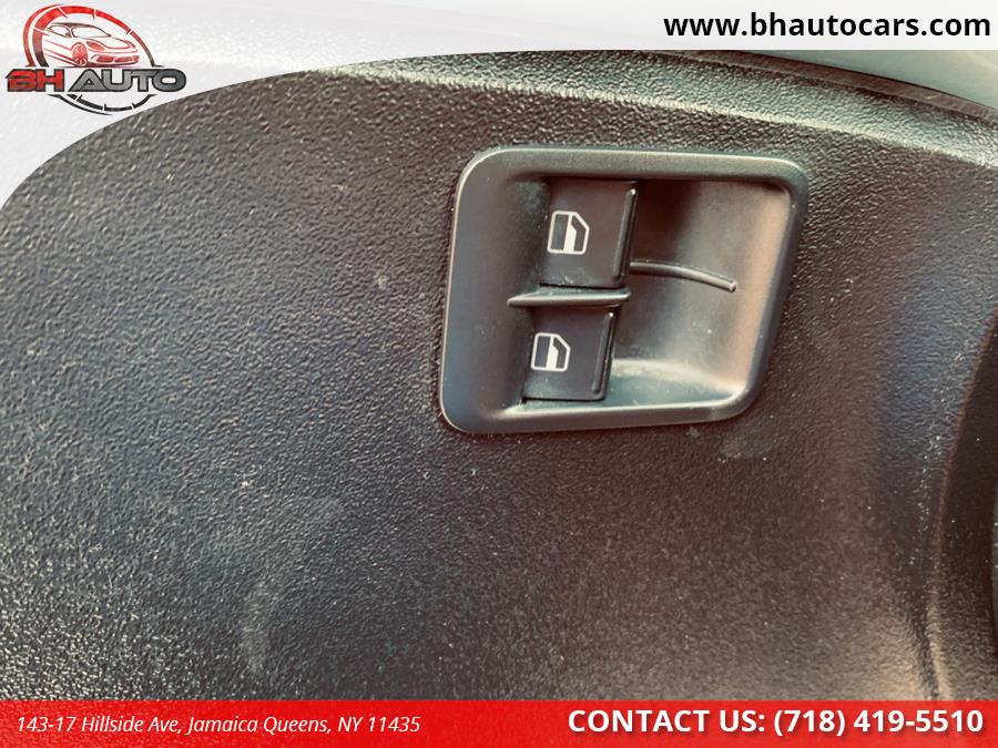 2009 Volkswagen New Beetle Coupe 2dr Man S, available for sale in Jamaica Queens, New York | BH Auto. Jamaica Queens, New York 2009 Volkswagen New Beetle Coupe 2dr Man S, available for sale in Jamaica Queens, New York | BH Auto. Jamaica Queens, New York