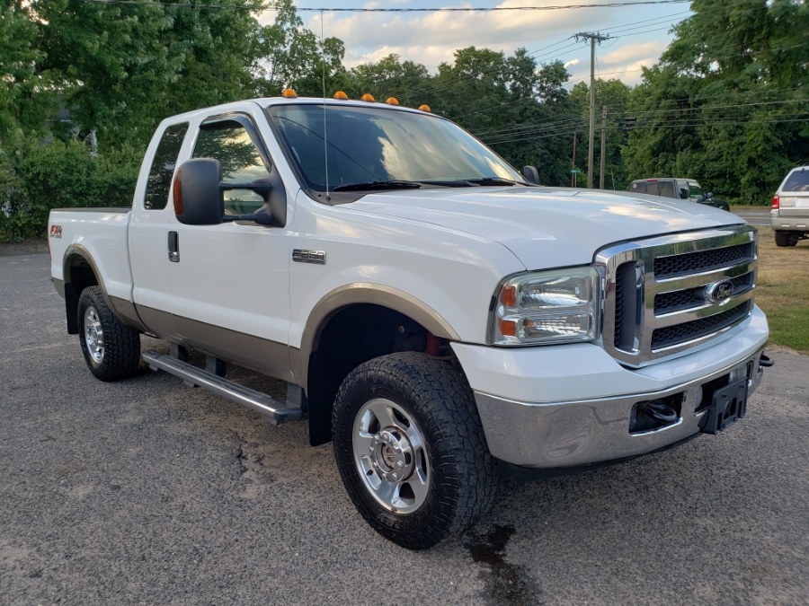 2005 Ford Super Duty F-250 Lariat 4WD Super Cab Leather Seats 5.4 V8, available for sale in East Windsor, Connecticut | Toro Auto. East Windsor, Connecticut 2005 Ford Super Duty F-250 Lariat 4WD Super Cab Leather Seats 5.4 V8, available for sale in East Windsor, Connecticut | Toro Auto. East Windsor, Connecticut
