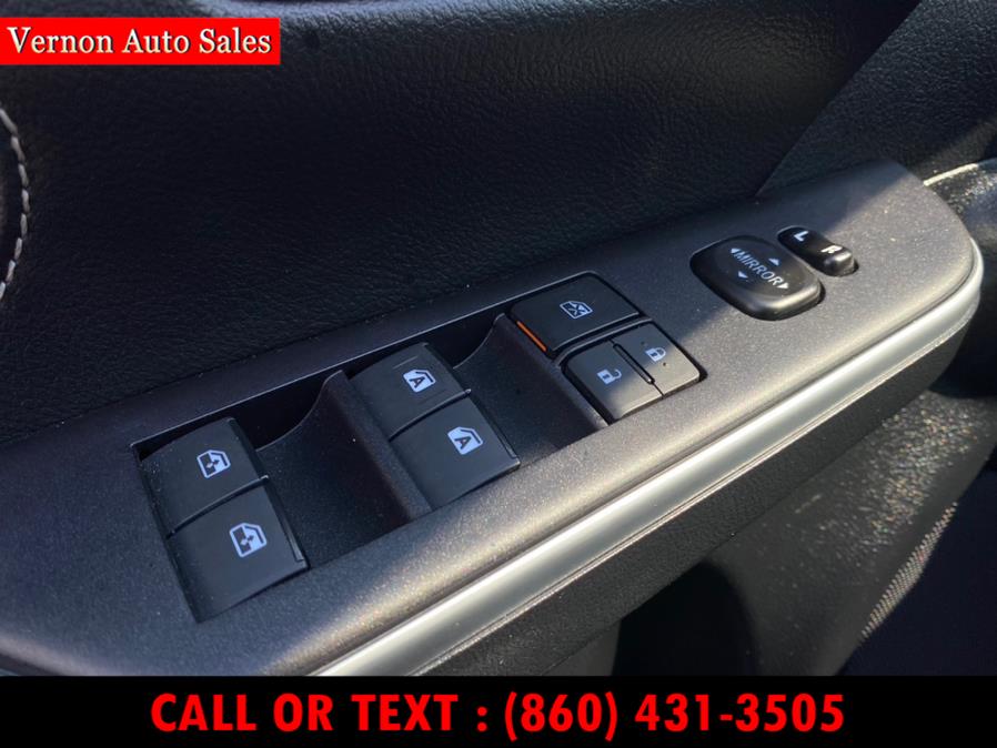 2015 Toyota Camry 4dr Sdn I4 Auto XLE (Natl), available for sale in Manchester, Connecticut | Vernon Auto Sale & Service. Manchester, Connecticut 2015 Toyota Camry 4dr Sdn I4 Auto XLE (Natl), available for sale in Manchester, Connecticut | Vernon Auto Sale & Service. Manchester, Connecticut
