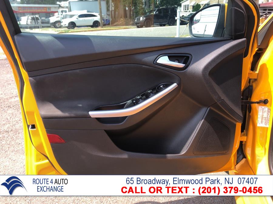 Used Ford Focus 5dr HB ST 2013 | Route 4 Auto Exchange. Elmwood Park, New Jersey Used Ford Focus 5dr HB ST 2013 | Route 4 Auto Exchange. Elmwood Park, New Jersey