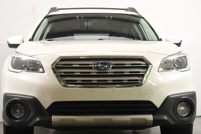 2017 Subaru Outback Limited w/ Eyesight photo