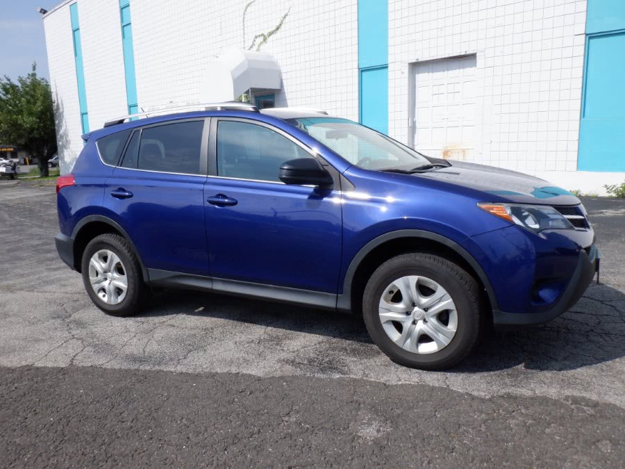 2015 Toyota RAV4 AWD 4dr LE (Natl), available for sale in Milford, Connecticut | Dealertown Auto Wholesalers. Milford, Connecticut