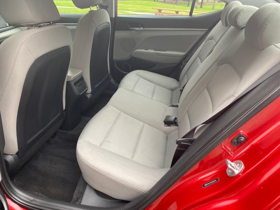 2017 Hyundai Elantra SE 2.0L Auto (Alabama), available for sale in Corona, California | Green Light Auto. Corona, California 2017 Hyundai Elantra SE 2.0L Auto (Alabama), available for sale in Corona, California | Green Light Auto. Corona, California