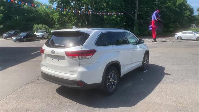 Used Toyota Highlander XLE 2017 | Prestige Auto Cars LLC. New Britain, Connecticut Used Toyota Highlander XLE 2017 | Prestige Auto Cars LLC. New Britain, Connecticut