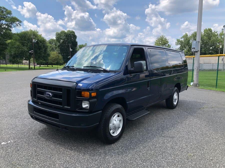 2008 Ford Econoline Wagon E-350 Super Duty Ext XLT, available for sale in Lyndhurst, New Jersey | Cars With Deals. Lyndhurst, New Jersey