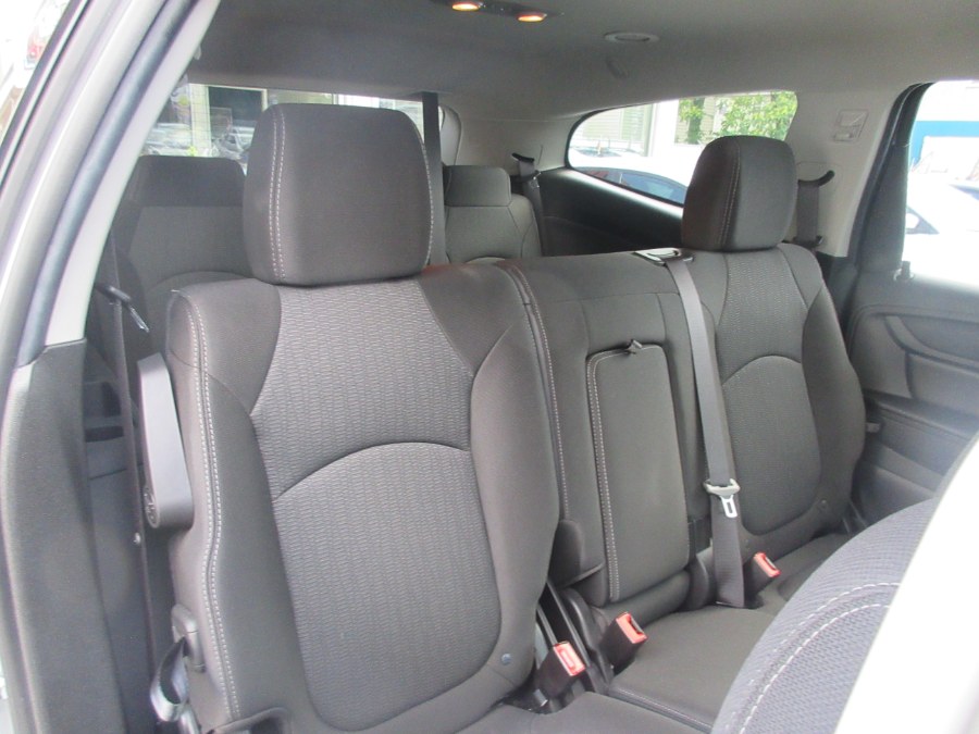 2017 Chevrolet Traverse AWD 4dr LT w/1LT, available for sale in Linden, New Jersey | Route 27 Auto Mall. Linden, New Jersey 2017 Chevrolet Traverse AWD 4dr LT w/1LT, available for sale in Linden, New Jersey | Route 27 Auto Mall. Linden, New Jersey
