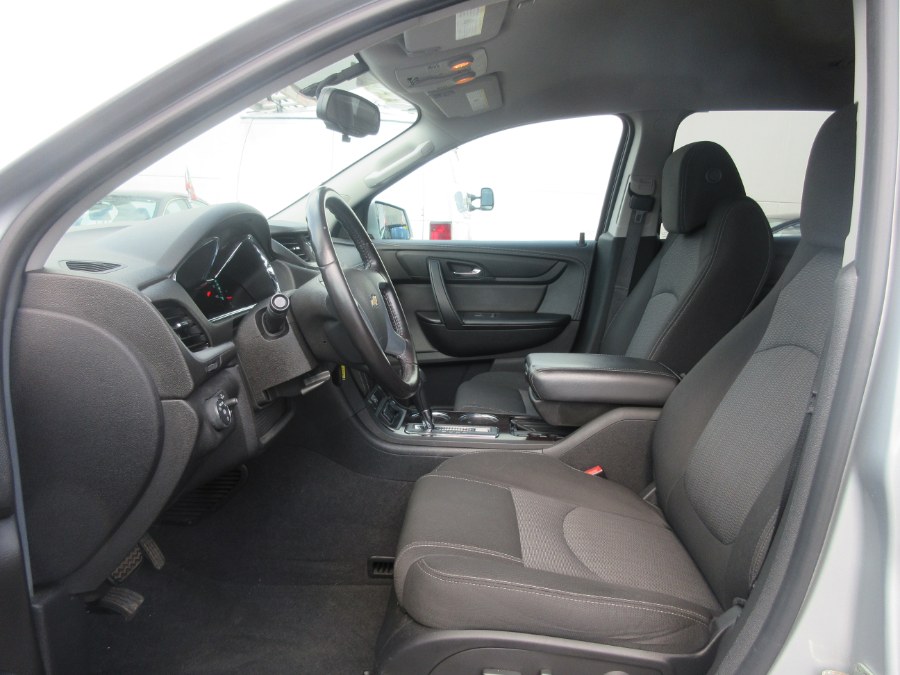 2017 Chevrolet Traverse AWD 4dr LT w/1LT, available for sale in Linden, New Jersey | Route 27 Auto Mall. Linden, New Jersey 2017 Chevrolet Traverse AWD 4dr LT w/1LT, available for sale in Linden, New Jersey | Route 27 Auto Mall. Linden, New Jersey