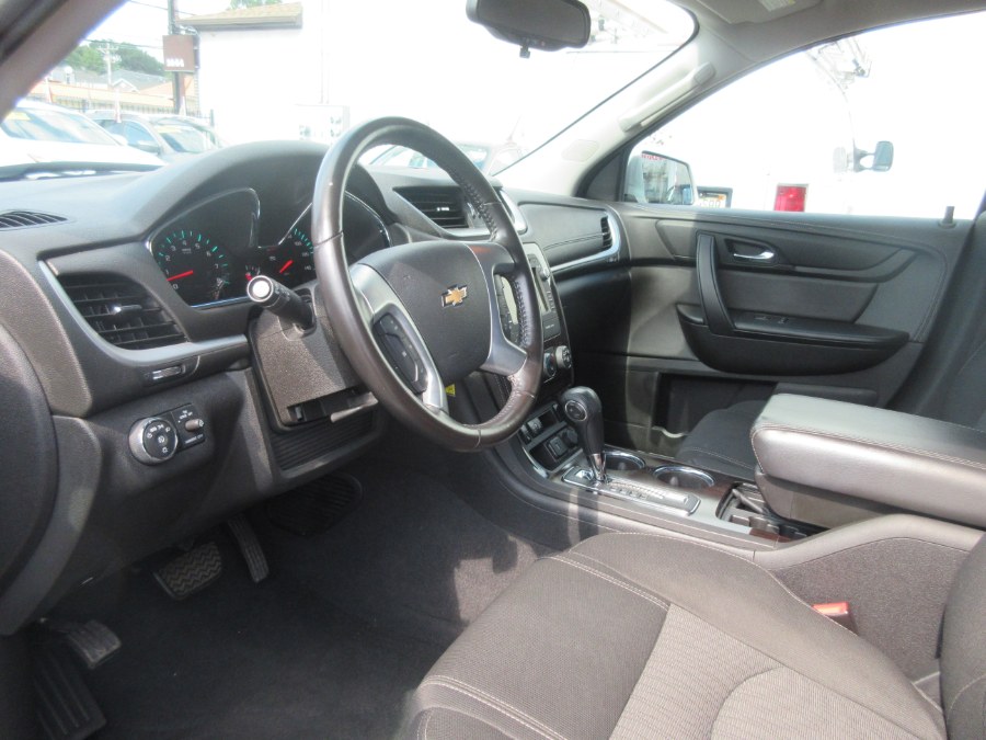 2017 Chevrolet Traverse AWD 4dr LT w/1LT, available for sale in Linden, New Jersey | Route 27 Auto Mall. Linden, New Jersey 2017 Chevrolet Traverse AWD 4dr LT w/1LT, available for sale in Linden, New Jersey | Route 27 Auto Mall. Linden, New Jersey
