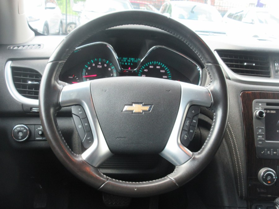 2017 Chevrolet Traverse AWD 4dr LT w/1LT, available for sale in Linden, New Jersey | Route 27 Auto Mall. Linden, New Jersey 2017 Chevrolet Traverse AWD 4dr LT w/1LT, available for sale in Linden, New Jersey | Route 27 Auto Mall. Linden, New Jersey