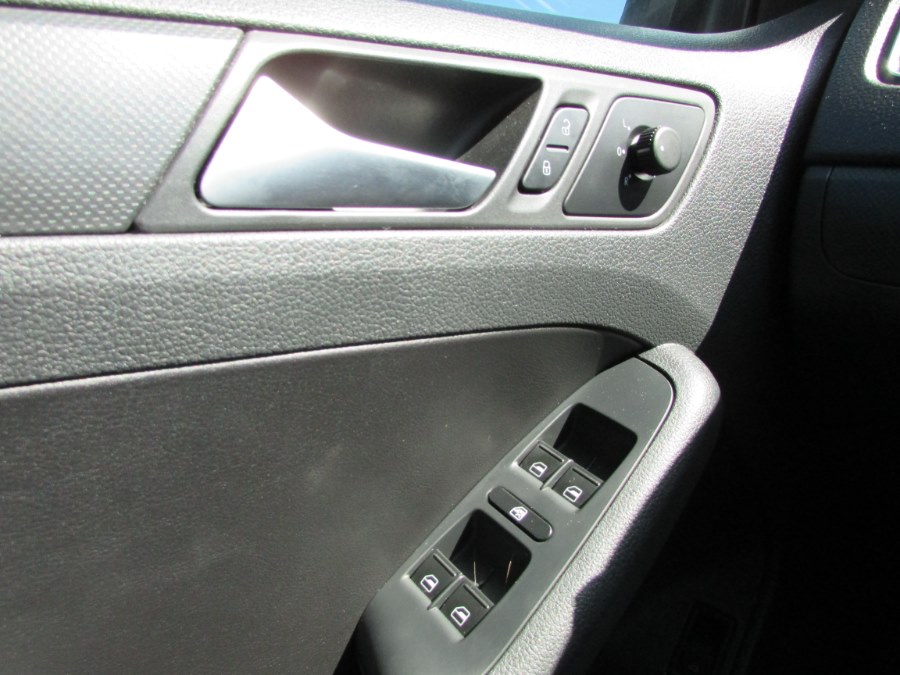 2012 Volkswagen Jetta Sedan 4dr Auto SE PZEV, available for sale in East Windsor, Connecticut | United Auto Sales of E Windsor, Inc. East Windsor, Connecticut 2012 Volkswagen Jetta Sedan 4dr Auto SE PZEV, available for sale in East Windsor, Connecticut | United Auto Sales of E Windsor, Inc. East Windsor, Connecticut