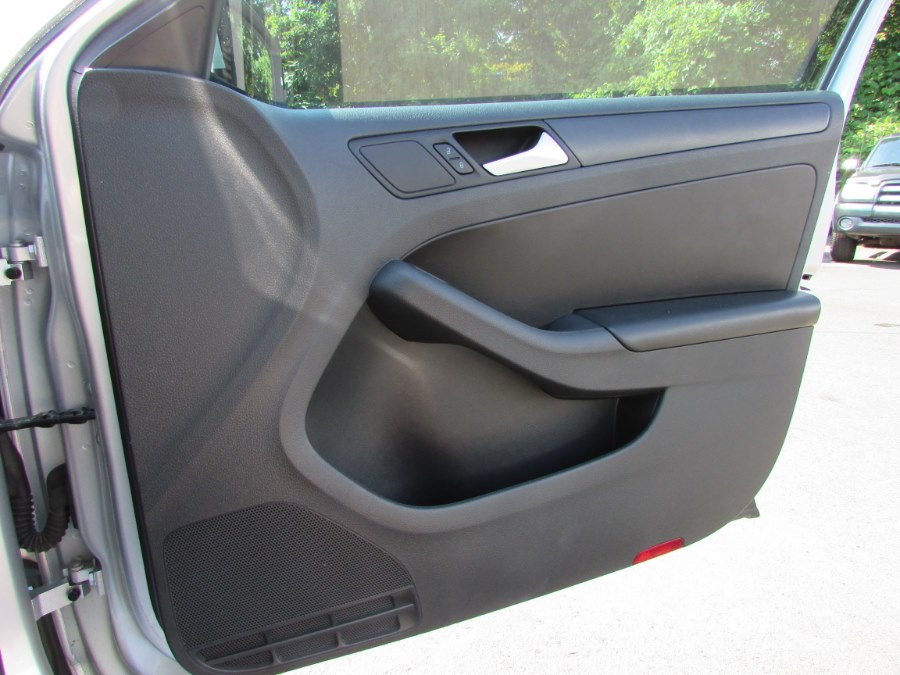 2012 Volkswagen Jetta Sedan 4dr Auto SE PZEV, available for sale in East Windsor, Connecticut | United Auto Sales of E Windsor, Inc. East Windsor, Connecticut 2012 Volkswagen Jetta Sedan 4dr Auto SE PZEV, available for sale in East Windsor, Connecticut | United Auto Sales of E Windsor, Inc. East Windsor, Connecticut