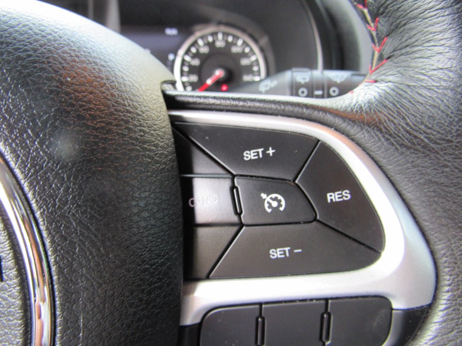 2017 Jeep Renegade Trailhawk 4x4, available for sale in Middle Village, New York | Road Masters II INC. Middle Village, New York 2017 Jeep Renegade Trailhawk 4x4, available for sale in Middle Village, New York | Road Masters II INC. Middle Village, New York