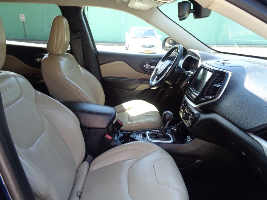 2015 Jeep Cherokee 4WD 4dr Limited, available for sale in Valley Stream, New York | NY Auto Traders. Valley Stream, New York 2015 Jeep Cherokee 4WD 4dr Limited, available for sale in Valley Stream, New York | NY Auto Traders. Valley Stream, New York