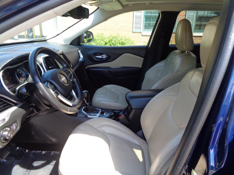 2015 Jeep Cherokee 4WD 4dr Limited, available for sale in Valley Stream, New York | NY Auto Traders. Valley Stream, New York 2015 Jeep Cherokee 4WD 4dr Limited, available for sale in Valley Stream, New York | NY Auto Traders. Valley Stream, New York