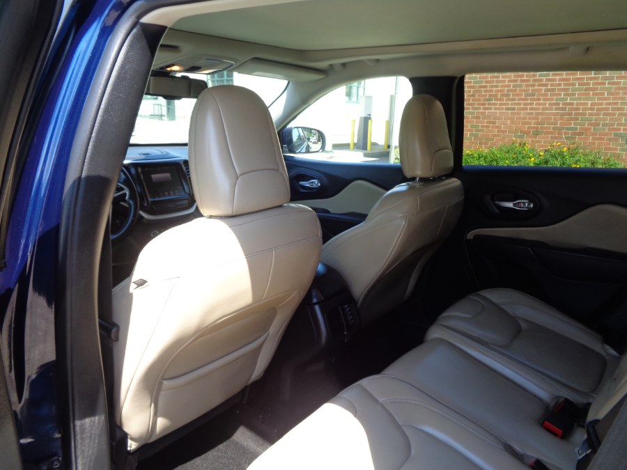 2015 Jeep Cherokee 4WD 4dr Limited, available for sale in Valley Stream, New York | NY Auto Traders. Valley Stream, New York 2015 Jeep Cherokee 4WD 4dr Limited, available for sale in Valley Stream, New York | NY Auto Traders. Valley Stream, New York