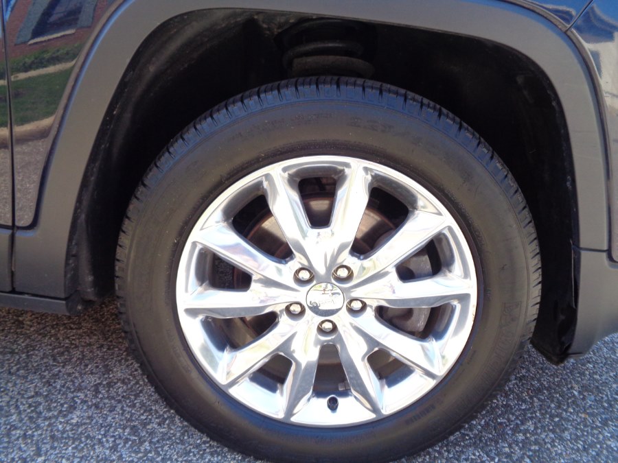 2015 Jeep Cherokee 4WD 4dr Limited, available for sale in Valley Stream, New York | NY Auto Traders. Valley Stream, New York 2015 Jeep Cherokee 4WD 4dr Limited, available for sale in Valley Stream, New York | NY Auto Traders. Valley Stream, New York