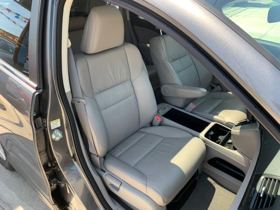 2014 Honda CR-V AWD 5dr EX-L w/Navi, available for sale in Brooklyn, New York | Worlds Best Auto Inc. Brooklyn, New York 2014 Honda CR-V AWD 5dr EX-L w/Navi, available for sale in Brooklyn, New York | Worlds Best Auto Inc. Brooklyn, New York