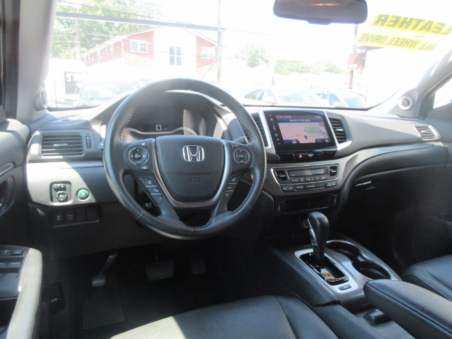 2017 Honda Ridgeline RTL-T 4x4 Crew Cab 5.3'' Bed, available for sale in Linden, New Jersey | Route 27 Auto Mall. Linden, New Jersey 2017 Honda Ridgeline RTL-T 4x4 Crew Cab 5.3'' Bed, available for sale in Linden, New Jersey | Route 27 Auto Mall. Linden, New Jersey