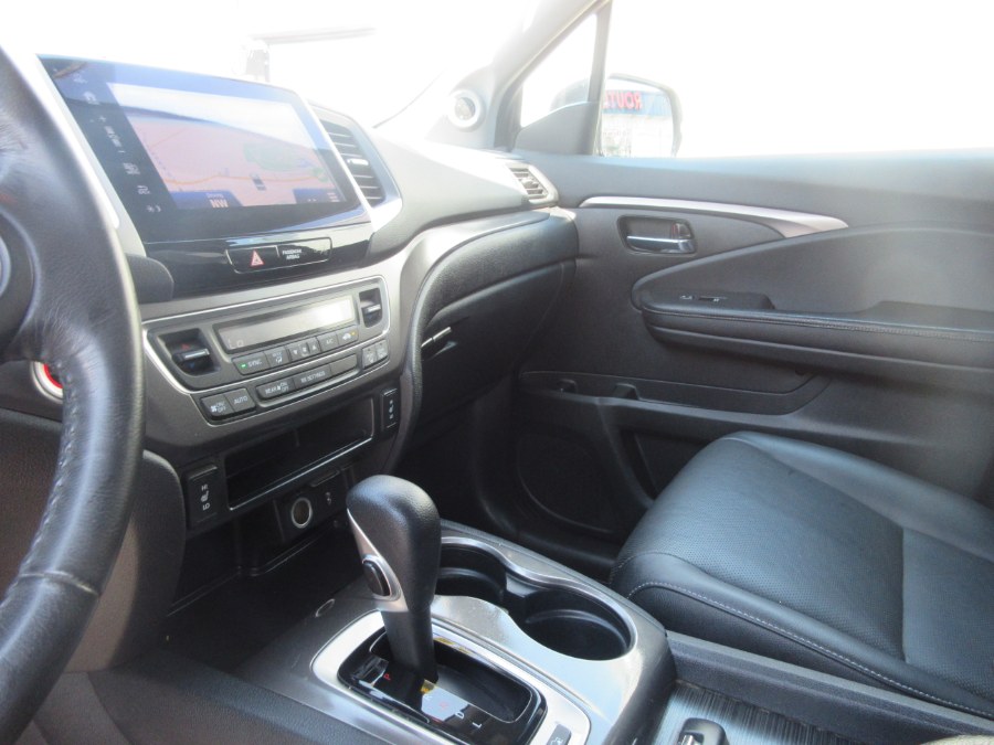 2017 Honda Ridgeline RTL-T 4x4 Crew Cab 5.3'' Bed, available for sale in Linden, New Jersey | Route 27 Auto Mall. Linden, New Jersey 2017 Honda Ridgeline RTL-T 4x4 Crew Cab 5.3'' Bed, available for sale in Linden, New Jersey | Route 27 Auto Mall. Linden, New Jersey