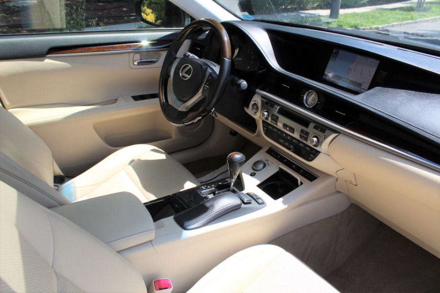 2013 Lexus ES 350 4dr Sdn, available for sale in Great Neck, New York | Great Neck Car Buyers & Sellers. Great Neck, New York 2013 Lexus ES 350 4dr Sdn, available for sale in Great Neck, New York | Great Neck Car Buyers & Sellers. Great Neck, New York