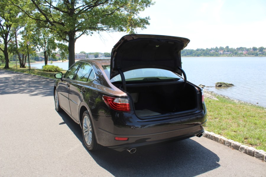 2013 Lexus ES 350 4dr Sdn, available for sale in Great Neck, New York | Great Neck Car Buyers & Sellers. Great Neck, New York 2013 Lexus ES 350 4dr Sdn, available for sale in Great Neck, New York | Great Neck Car Buyers & Sellers. Great Neck, New York