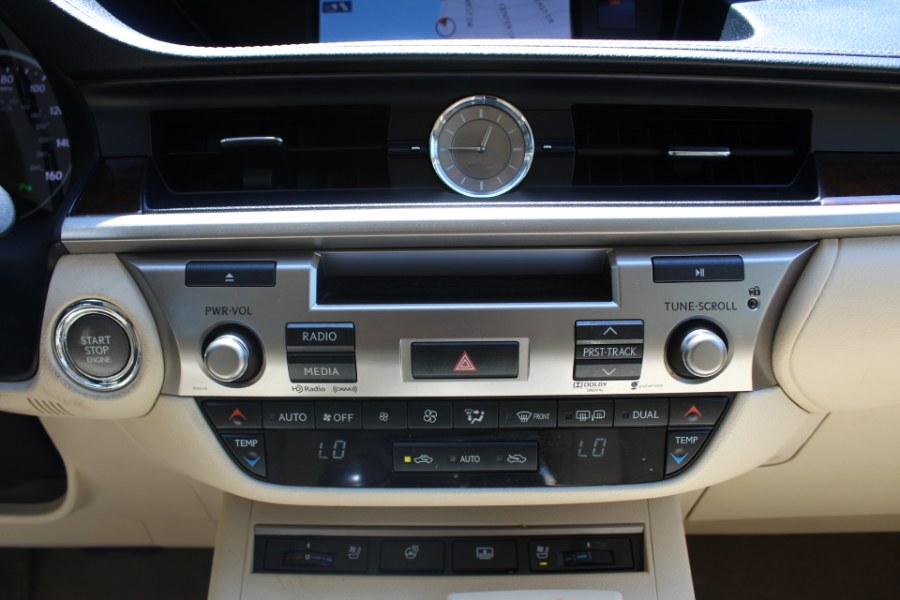 2013 Lexus ES 350 4dr Sdn, available for sale in Great Neck, New York | Great Neck Car Buyers & Sellers. Great Neck, New York 2013 Lexus ES 350 4dr Sdn, available for sale in Great Neck, New York | Great Neck Car Buyers & Sellers. Great Neck, New York