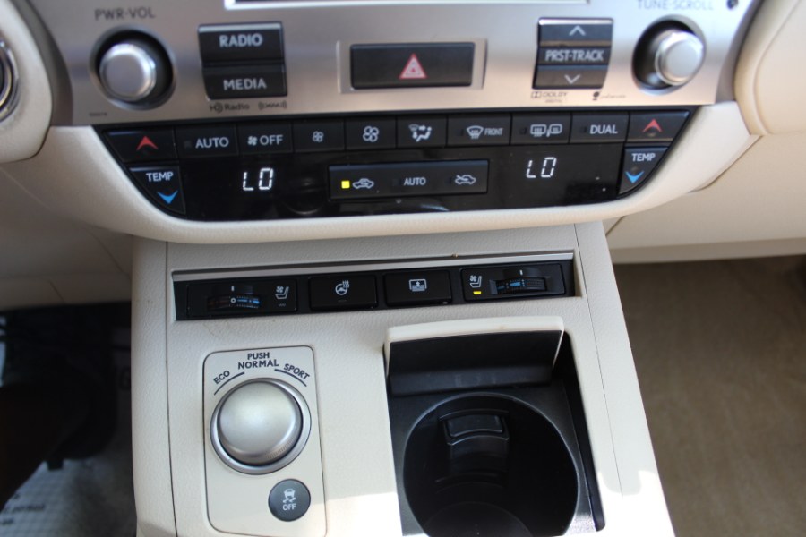 2013 Lexus ES 350 4dr Sdn, available for sale in Great Neck, New York | Great Neck Car Buyers & Sellers. Great Neck, New York 2013 Lexus ES 350 4dr Sdn, available for sale in Great Neck, New York | Great Neck Car Buyers & Sellers. Great Neck, New York