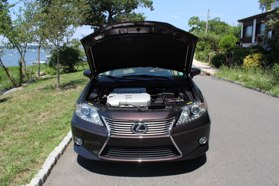 2013 Lexus ES 350 4dr Sdn, available for sale in Great Neck, New York | Great Neck Car Buyers & Sellers. Great Neck, New York 2013 Lexus ES 350 4dr Sdn, available for sale in Great Neck, New York | Great Neck Car Buyers & Sellers. Great Neck, New York