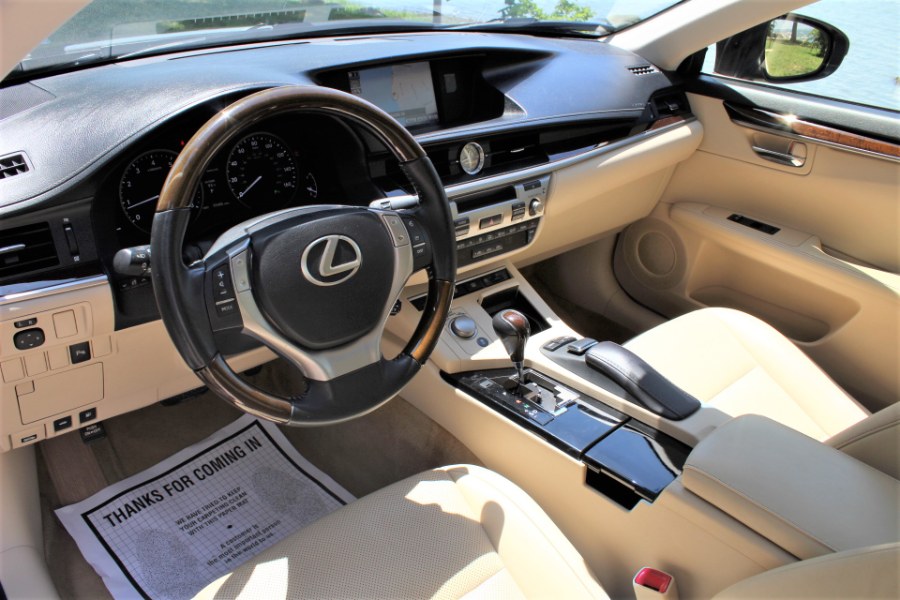 2013 Lexus ES 350 4dr Sdn, available for sale in Great Neck, New York | Great Neck Car Buyers & Sellers. Great Neck, New York 2013 Lexus ES 350 4dr Sdn, available for sale in Great Neck, New York | Great Neck Car Buyers & Sellers. Great Neck, New York