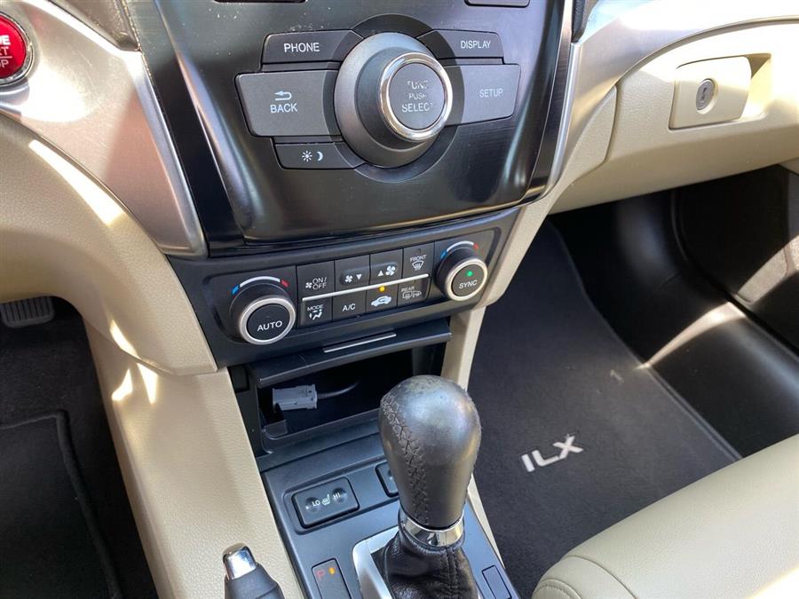 2017 Acura ILX Sedan w/AcuraWatch Plus photo
