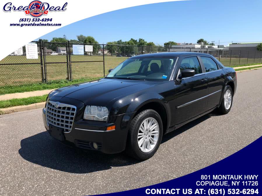 2009 Chrysler 300 4dr Sdn Touring RWD, available for sale in Copiague, New York | Great Deal Motors. Copiague, New York