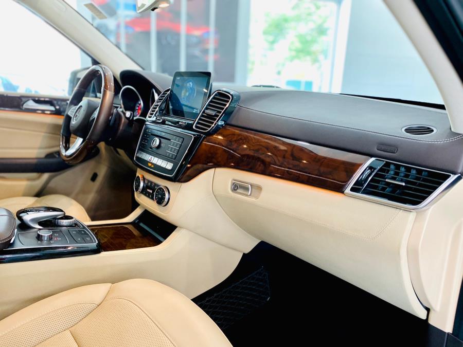 Used Mercedes-Benz GLE GLE 400 4MATIC SUV 2017 | Luxury Motor Club. Franklin Square, New York Used Mercedes-Benz GLE GLE 400 4MATIC SUV 2017 | Luxury Motor Club. Franklin Square, New York