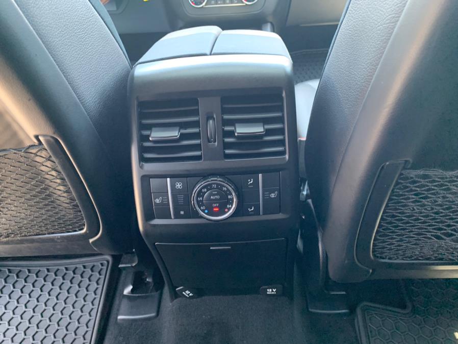 2013 Mercedes-Benz GL-Class 4MATIC 4dr GL 550, available for sale in Brooklyn, New York | Worlds Best Auto Inc. Brooklyn, New York 2013 Mercedes-Benz GL-Class 4MATIC 4dr GL 550, available for sale in Brooklyn, New York | Worlds Best Auto Inc. Brooklyn, New York
