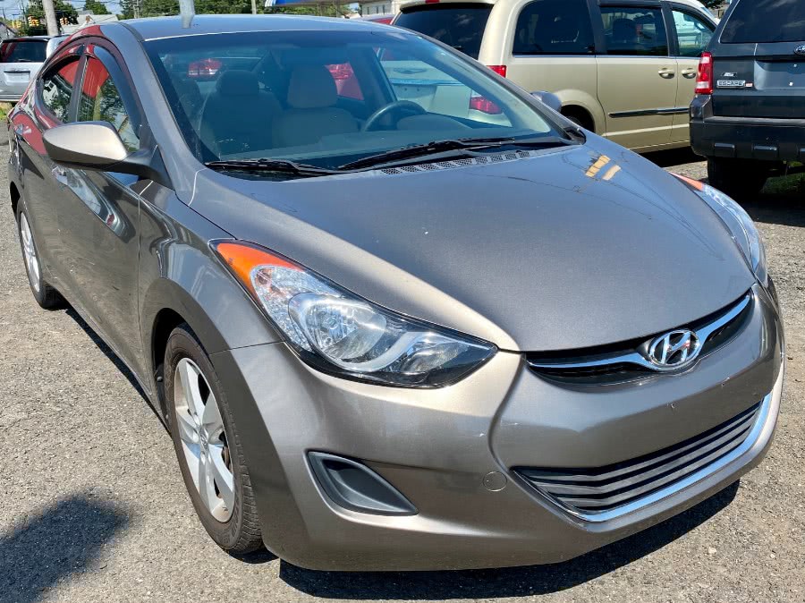 2013 Hyundai Elantra 4dr Sdn Auto GLS, available for sale in Wallingford, Connecticut | Wallingford Auto Center LLC. Wallingford, Connecticut