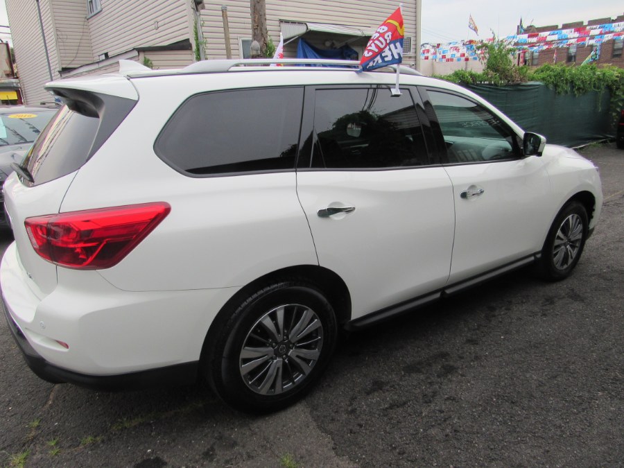 2019 Nissan Pathfinder SL NAVI, available for sale in Middle Village, New York | Road Masters II INC. Middle Village, New York 2019 Nissan Pathfinder SL NAVI, available for sale in Middle Village, New York | Road Masters II INC. Middle Village, New York