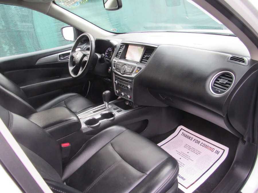 2019 Nissan Pathfinder SL NAVI, available for sale in Middle Village, New York | Road Masters II INC. Middle Village, New York 2019 Nissan Pathfinder SL NAVI, available for sale in Middle Village, New York | Road Masters II INC. Middle Village, New York