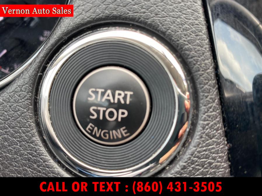 2015 Nissan Rogue AWD 4dr SV, available for sale in Manchester, Connecticut | Vernon Auto Sale & Service. Manchester, Connecticut 2015 Nissan Rogue AWD 4dr SV, available for sale in Manchester, Connecticut | Vernon Auto Sale & Service. Manchester, Connecticut